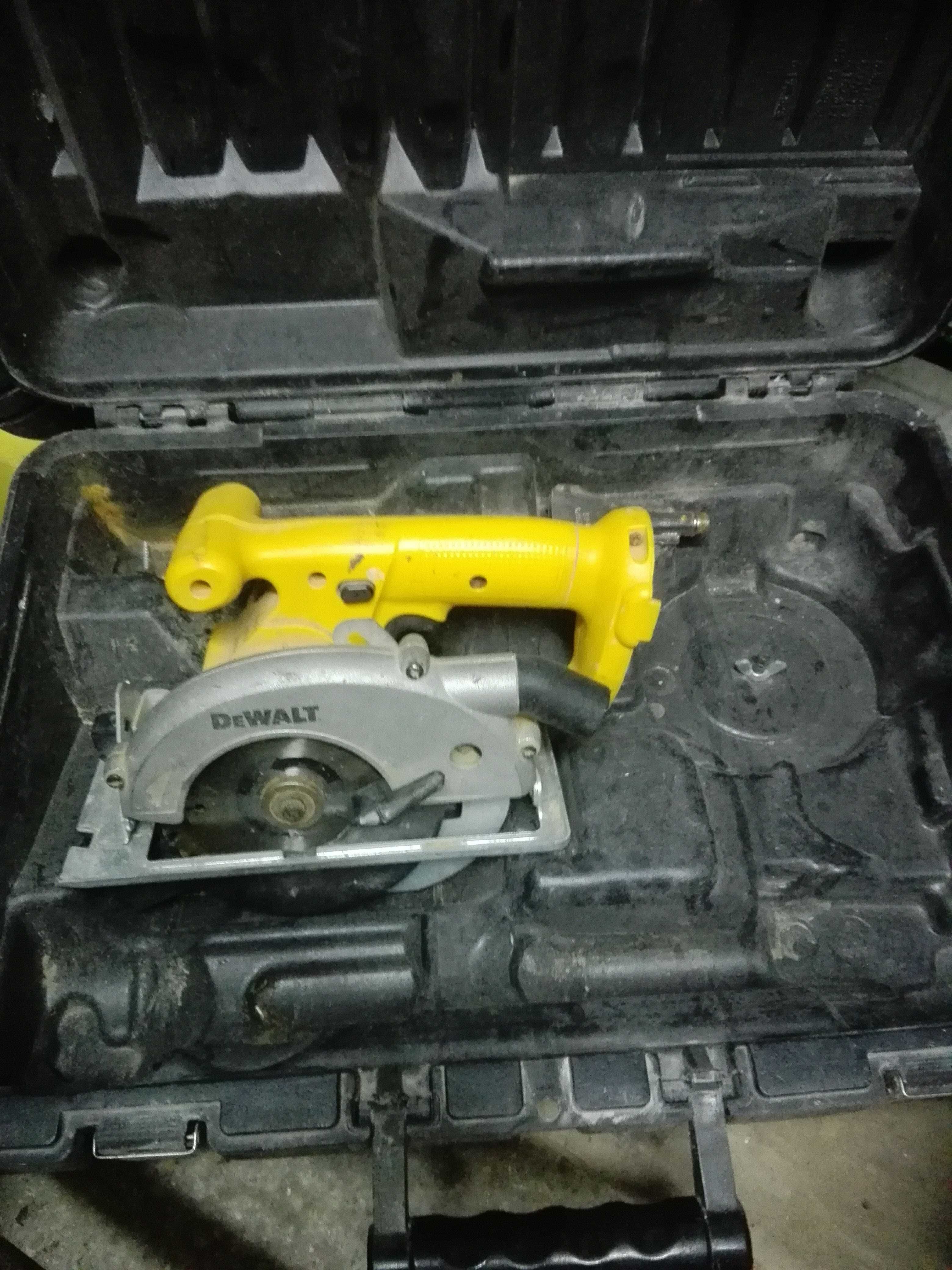 Акомулаторен циркуляр Dewalt оригинален произведен USA гр. София Овча ...