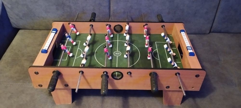 Продам футбол большой.