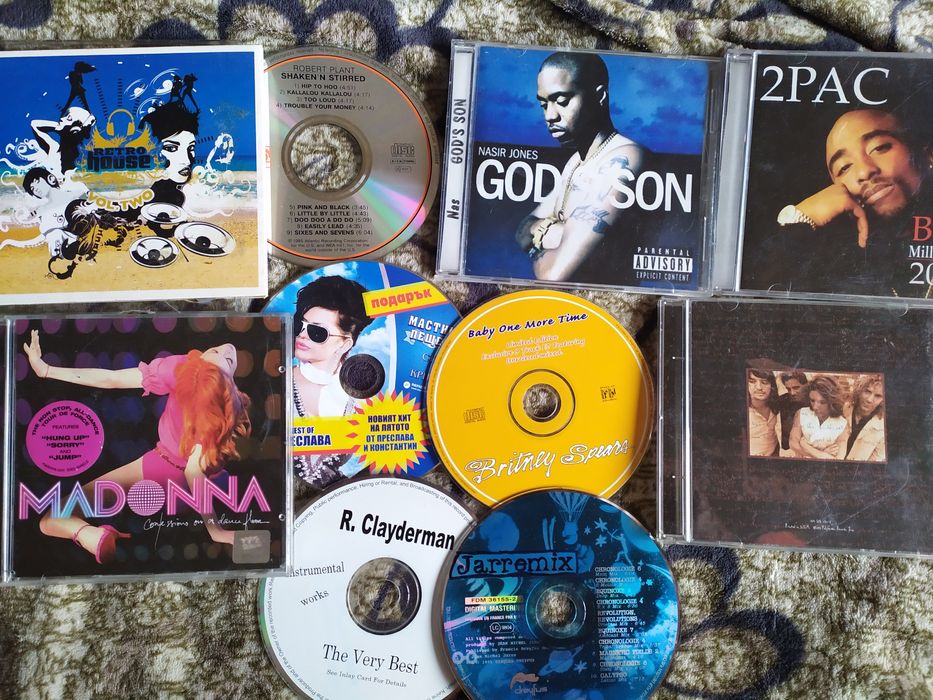 оригинални Cd дискове с музика