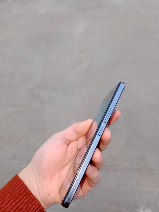 Vivo V 27 E sotiladi 8+8 256gb dakument karobka