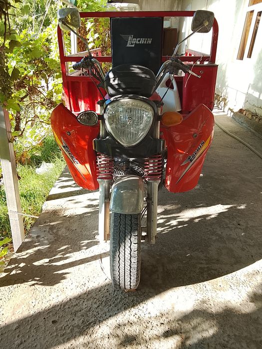 Lochin moto sotiladi