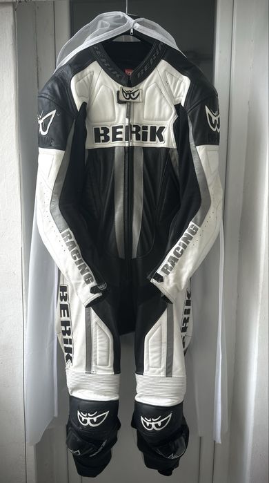 Мото Екип BERIK 54