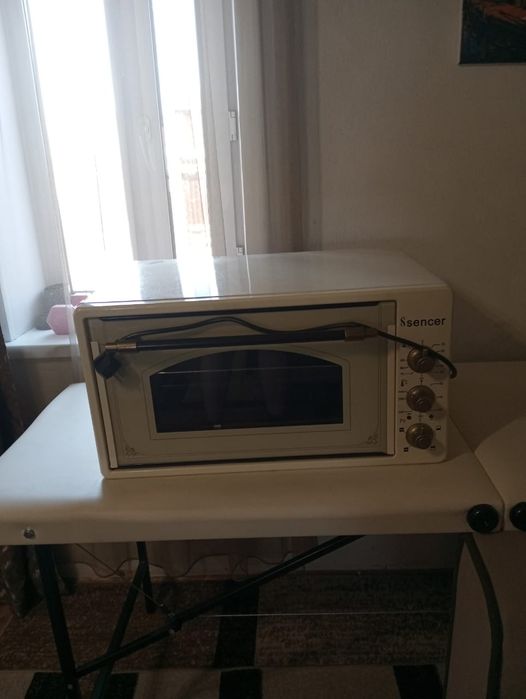 Продам электрическую духовку
