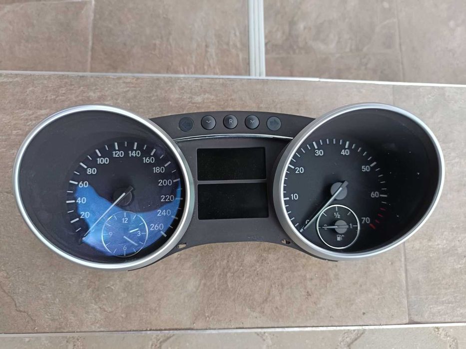 Километраж за Mercedes ML W164 - Бензинов !