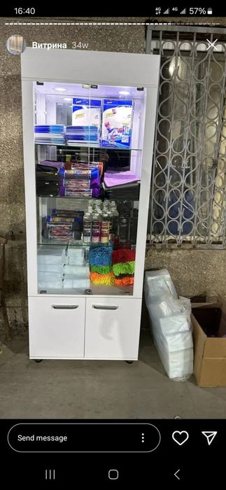 Vitrina sotiladi mahsulat yangi ishlab chiqarish