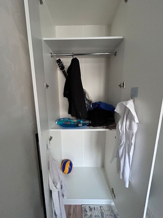 Распашной шкаф белый