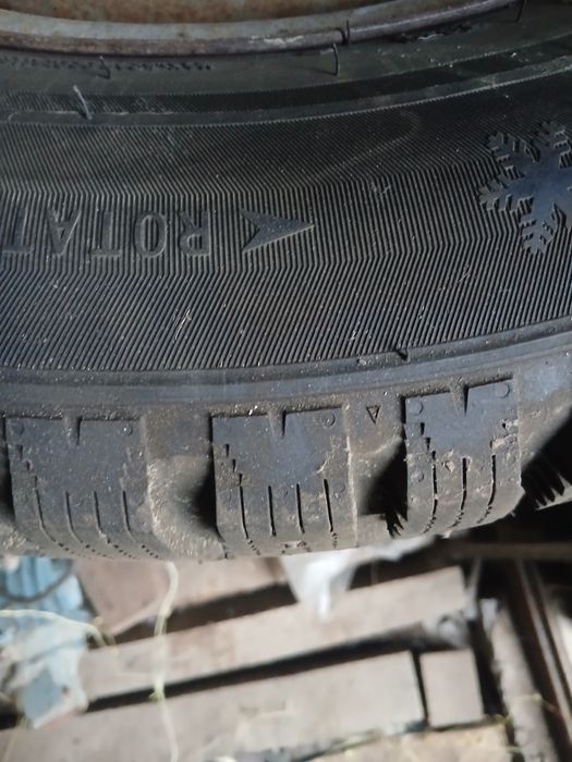 Продам зимние балоны с дисками на ниву