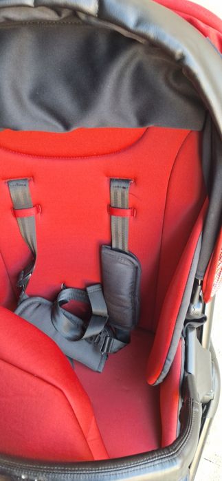 Продам прогулочную коляску