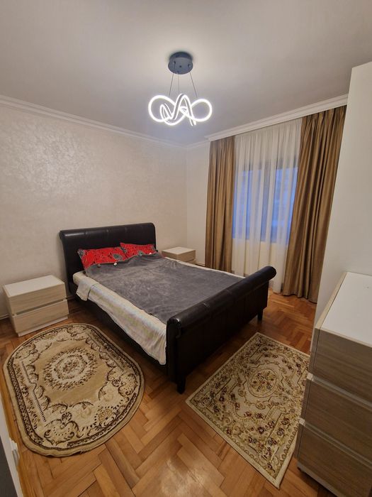 Inchiriez apartament 3 camere