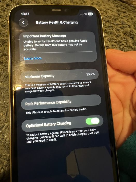 iPhone 11 64gb sticla spate crapată