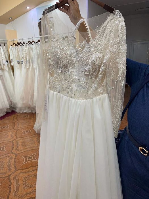 Rochie de mireasa- purtata o singura data