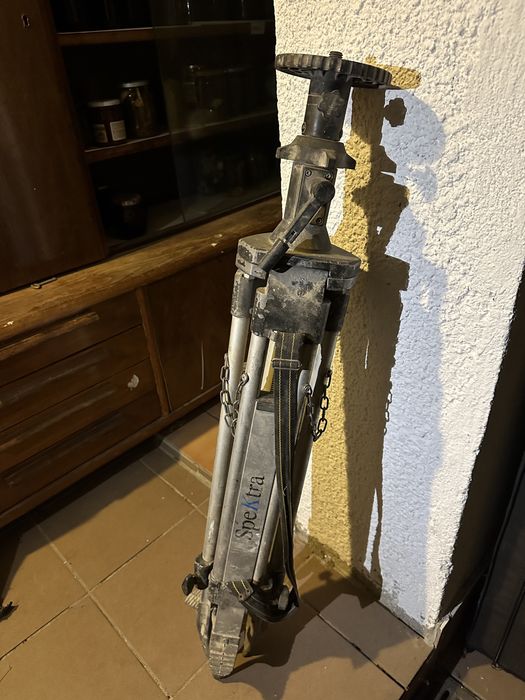 Trepied/tripod spektra de teodolit