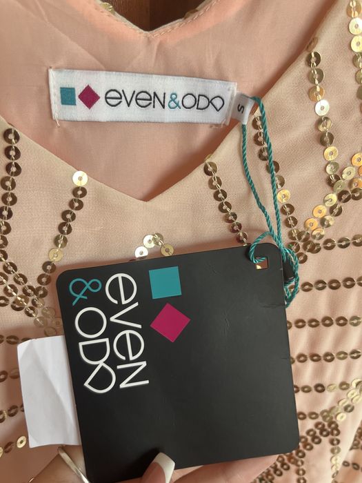 Дамска рокля с колан