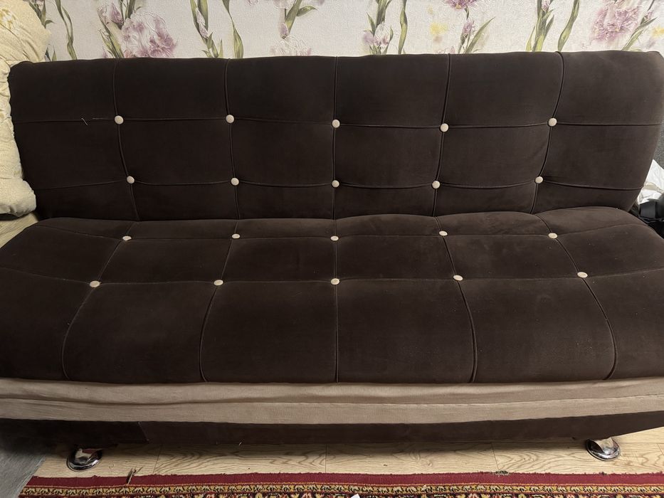 Продам диван в хорошем состоянии