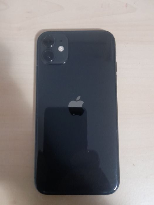 Vand iphone 11 impecabil