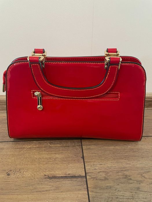 Продавам дамски чанти на Mona Visa & Particolari