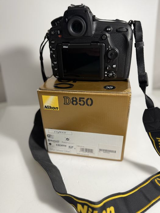 Nikon D850 + 24–70mm f/2.8G — малый пробег