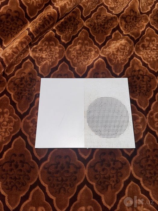 Xbox One S 1TB Gears of War