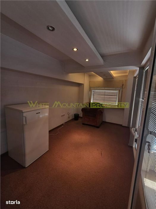 Birou boutique pe doua niveluri cu loft din sticla - Sala Palatului