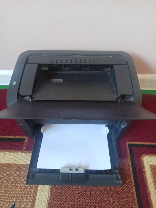 Продам принтер Canon lbp6000b хорошем состояние