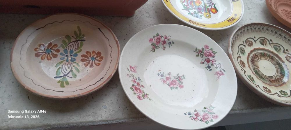 Farfurii vechi din ceramica
