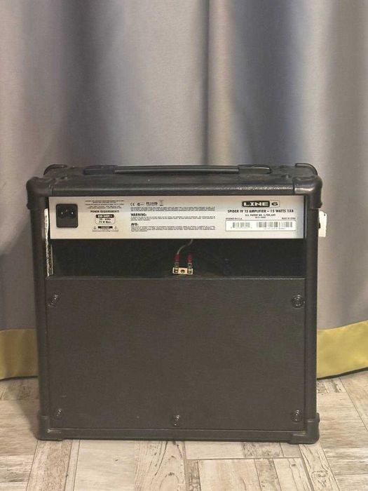 комбо усилвател за електрическа китара