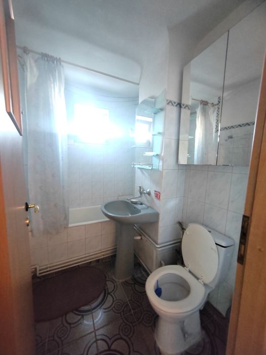 Apartament 3 camere decomandat – Vest / Piața Aurora