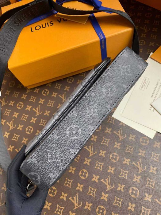 Louis Vuitton Trio Messenger