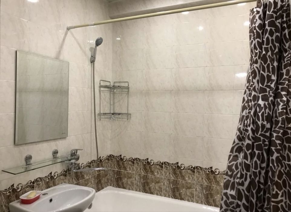 Юнусабад 8 квартал 1в2 комнатная