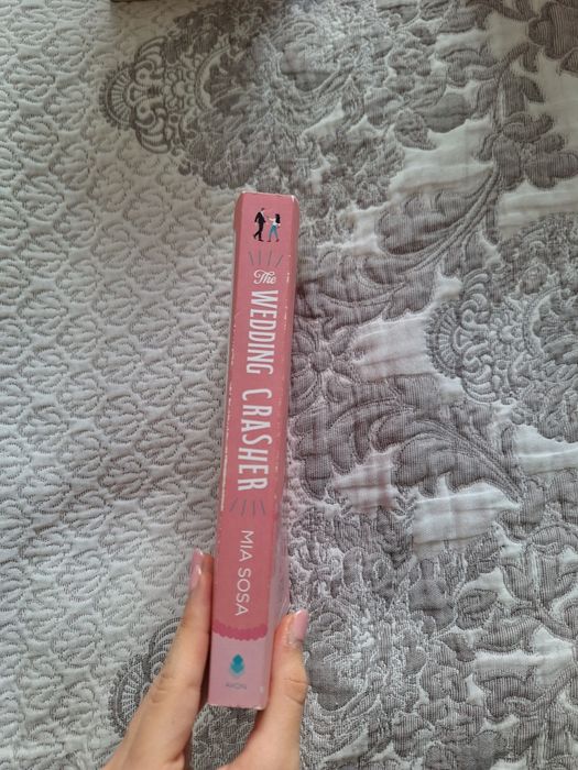 Книга - The Wedding Crasher