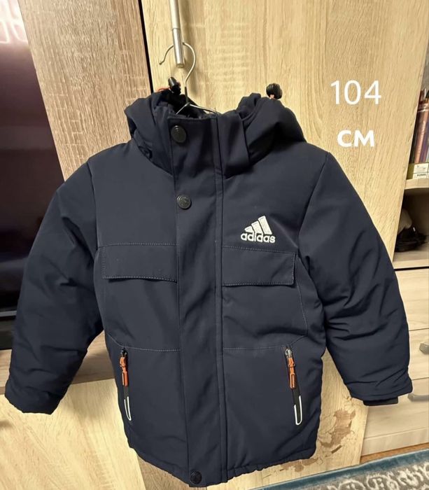 Продам куртки детские