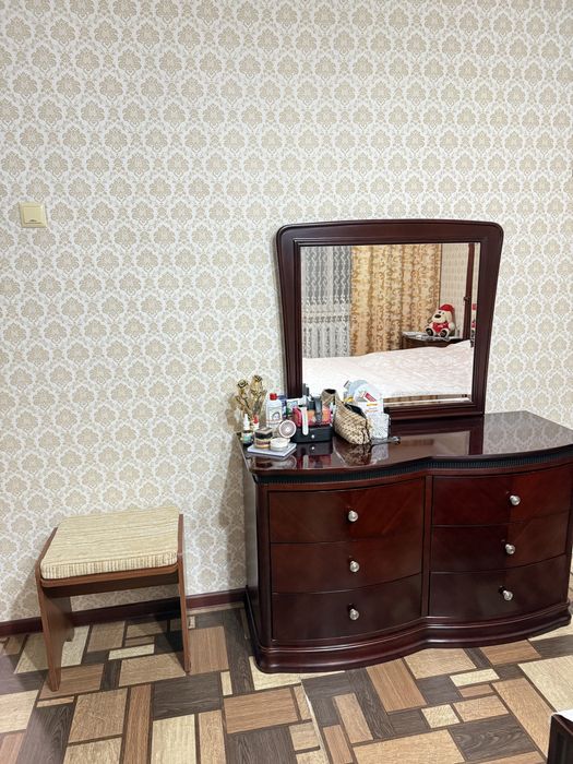 Продам спальний гарнитур