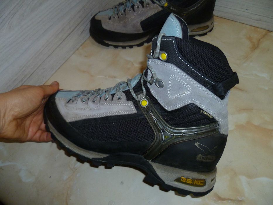 SALEWA Gore-tex №40