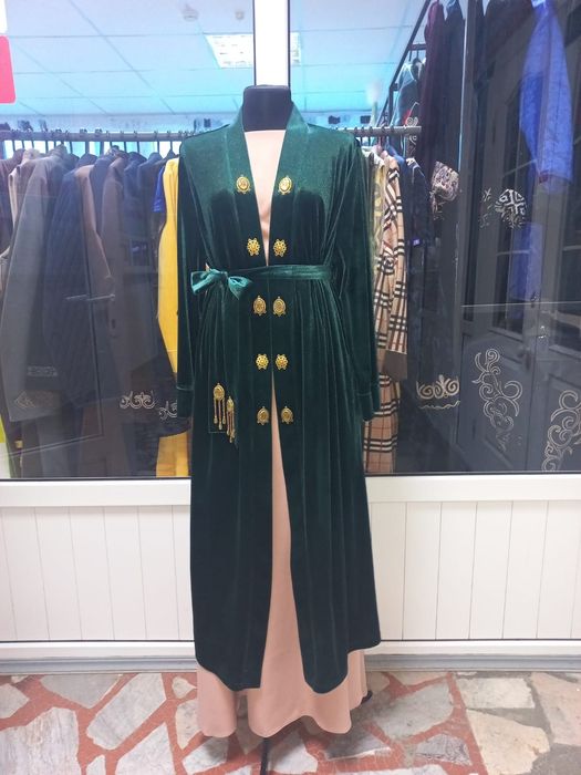 Срочно шапан и камзолдарды сатамын