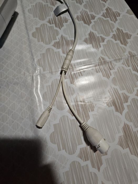 Това е IP камера Dahua IPC-HFW1320S-W-0280B.