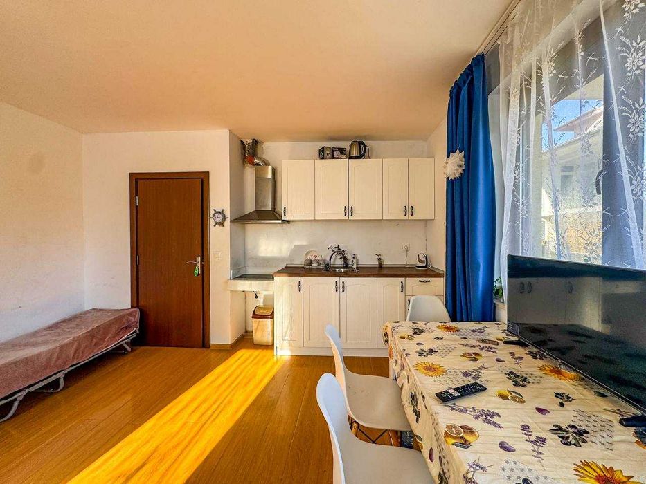 Продава се Едностаен апартамент в Бургас, Сарафово - 34 кв.м за 2045 €/кв.м - Снимка #2