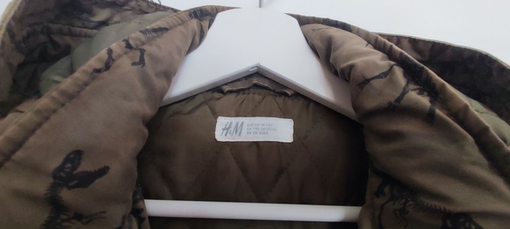 Парка на динозаври H&M