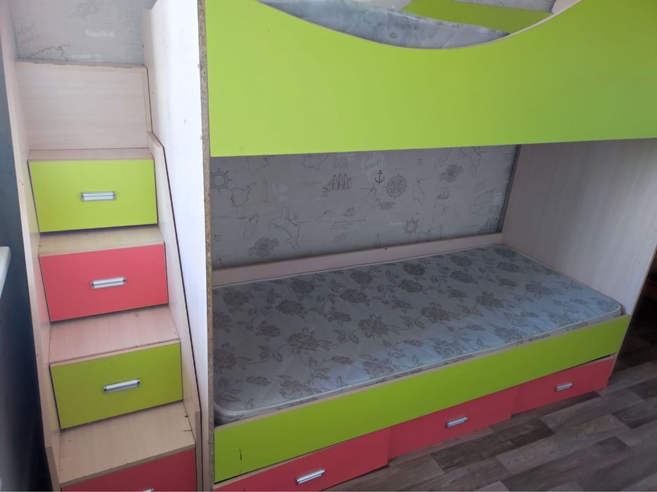 1 мкр 3 бөлмелі квартира сатылады