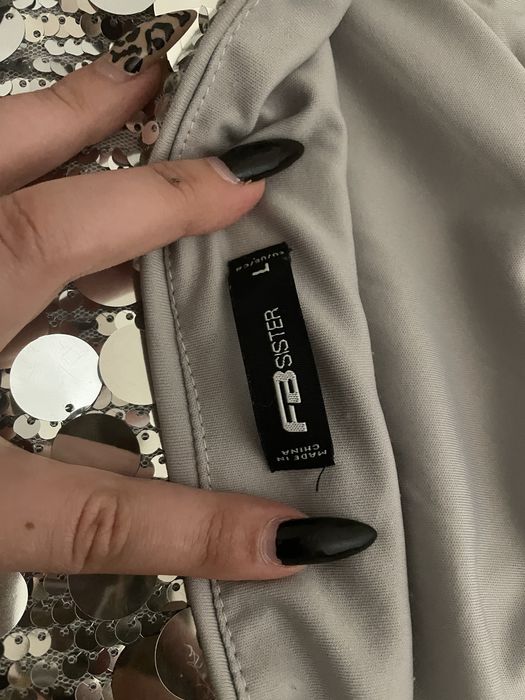 Паетена сива рокля