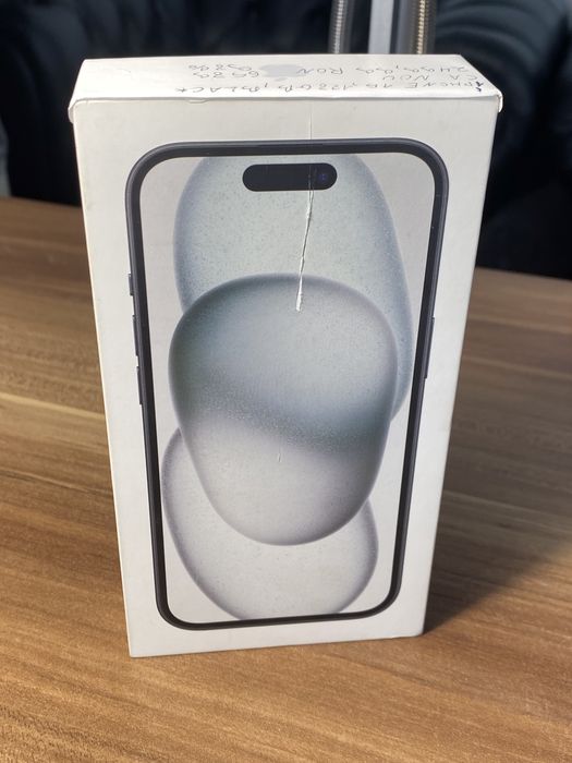 iPhone 15• 128 GB • Black
