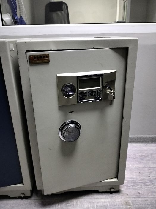 Продаю сейф в хорошем состоянии