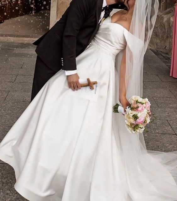 Rochie de mireasa din satin