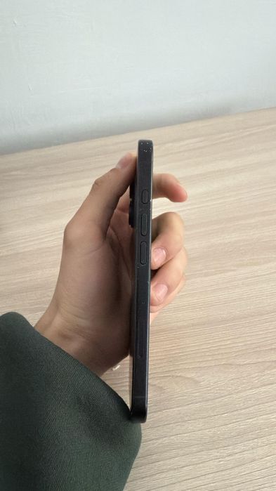 Срочно продаю Айфон 16