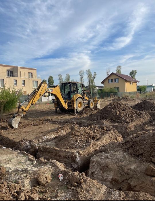 Inchiriem buldoexcavator