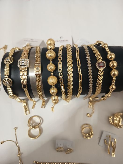 Bij placate cu AUR DE 14K