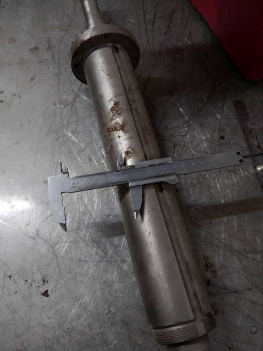 Вал для производственных нужд. Размеры в описании.