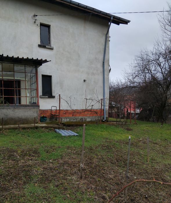 Продава къща в с.Бабино общ.Бобов дол