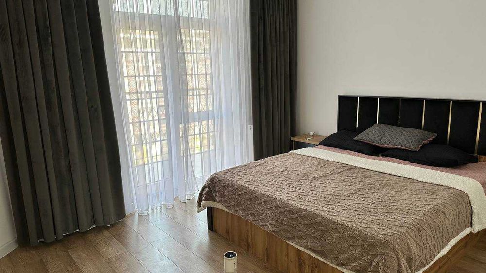 ЖК Чакар! Сдается 2-х комнатная квартира! 2/3/10! 172*