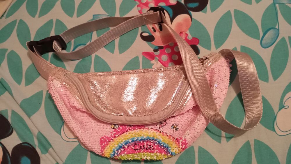 Продам красивые  сумочки.