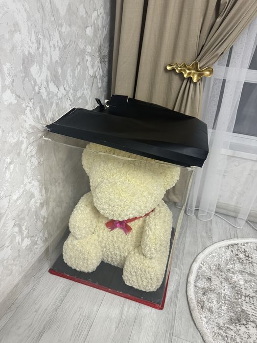 Мишка белая из роз